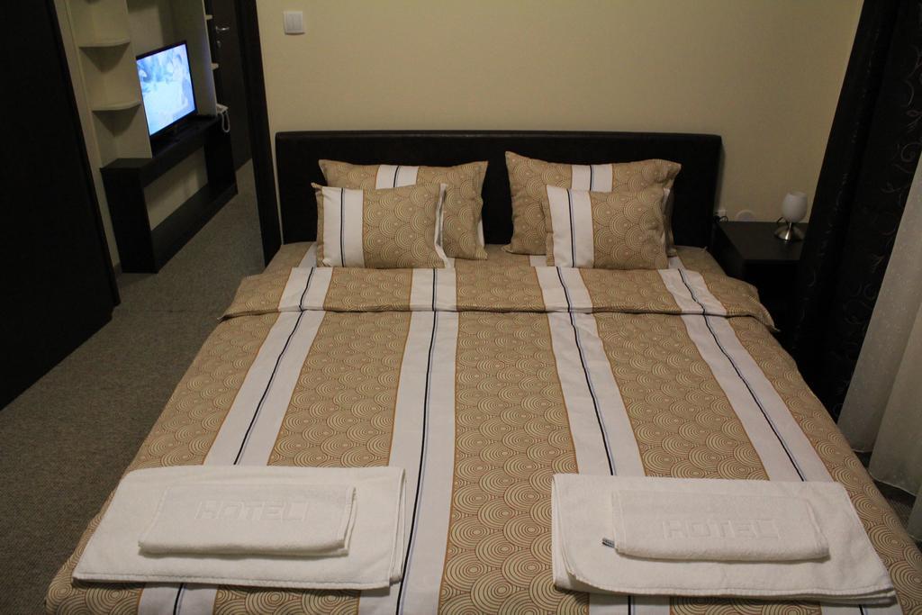 Hotel Feniks Požarevac Quarto foto