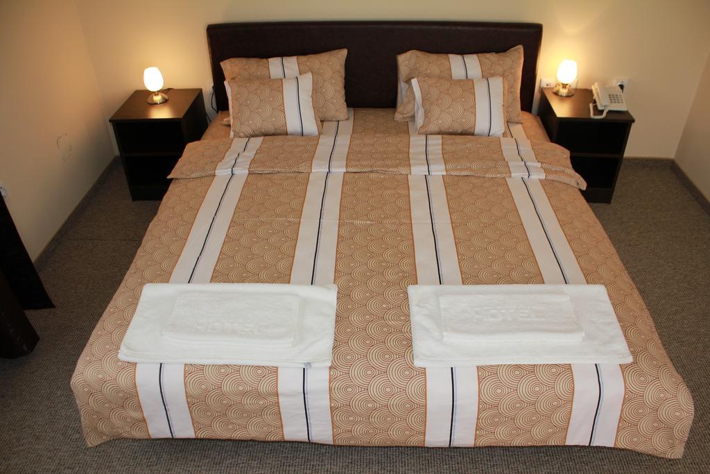 Hotel Feniks Požarevac Quarto foto