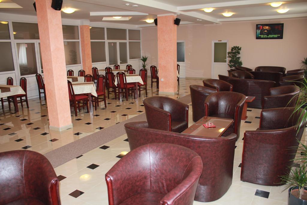 Hotel Feniks Požarevac Exterior foto